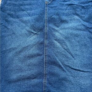 Elegant Blue Denim Skirt